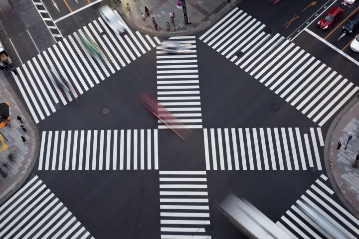 トラックの特徴と利点